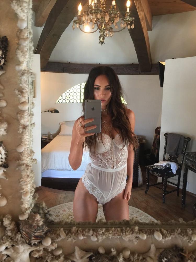 25P Megan Fox (Pregnant)