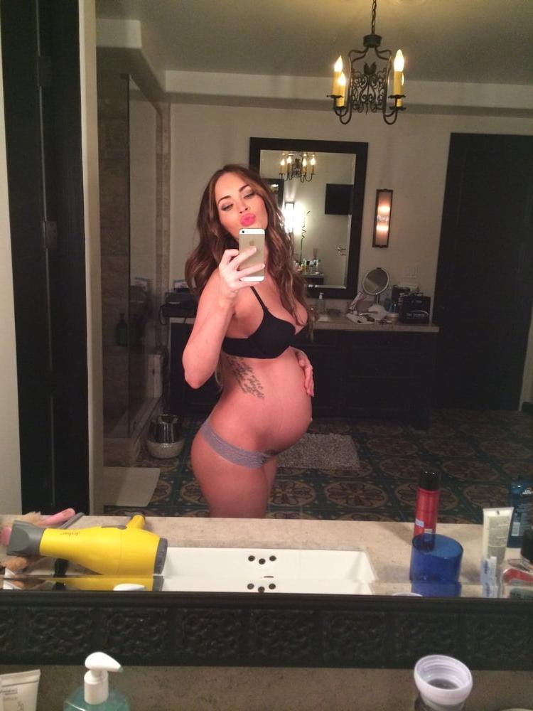 25P Megan Fox (Pregnant)