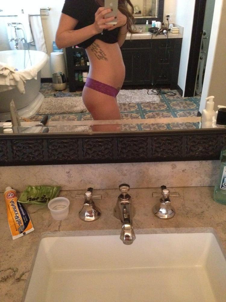 25P Megan Fox (Pregnant)