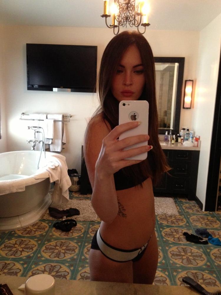 25P Megan Fox (Pregnant)