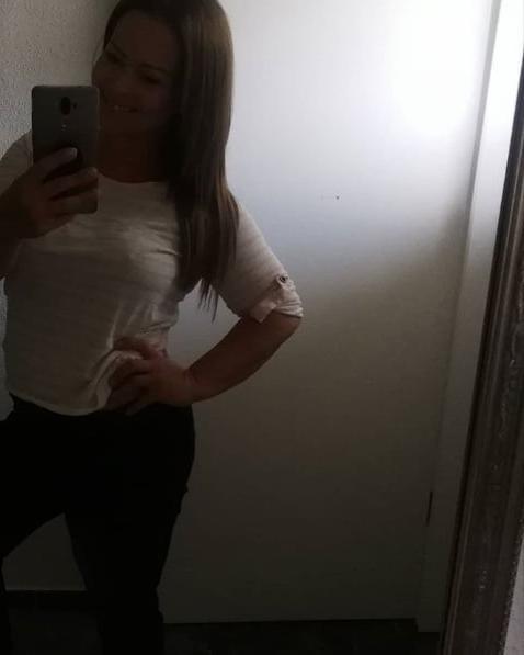 25P girlfriend she is horny for old men ....