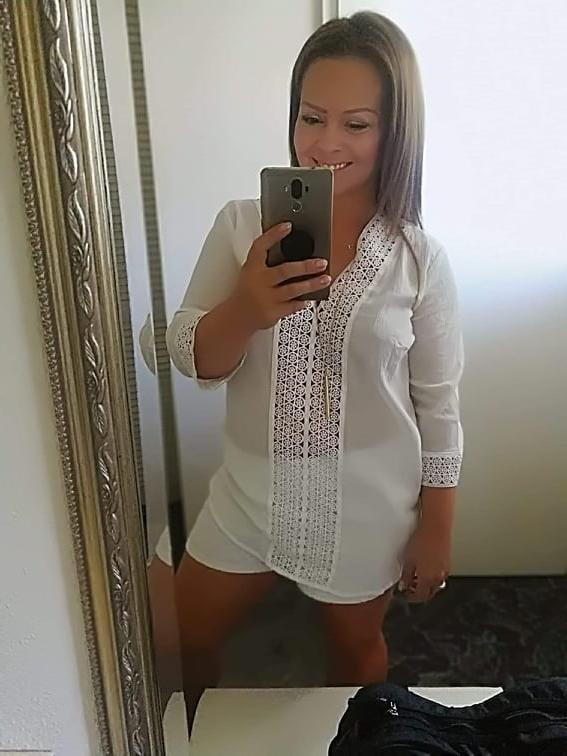 25P girlfriend she is horny for old men ....