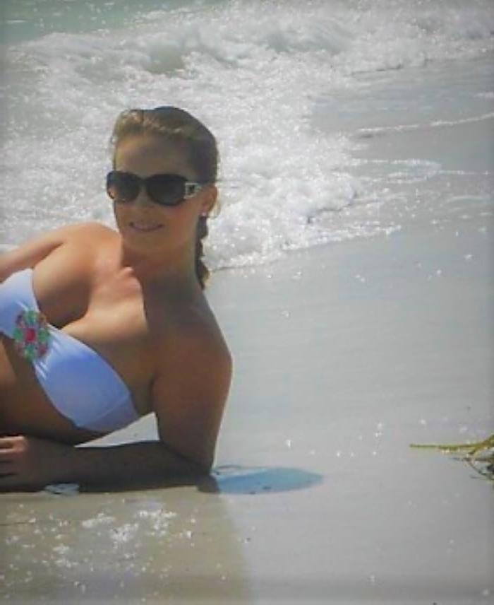 25P girlfriend she is horny for old men ....