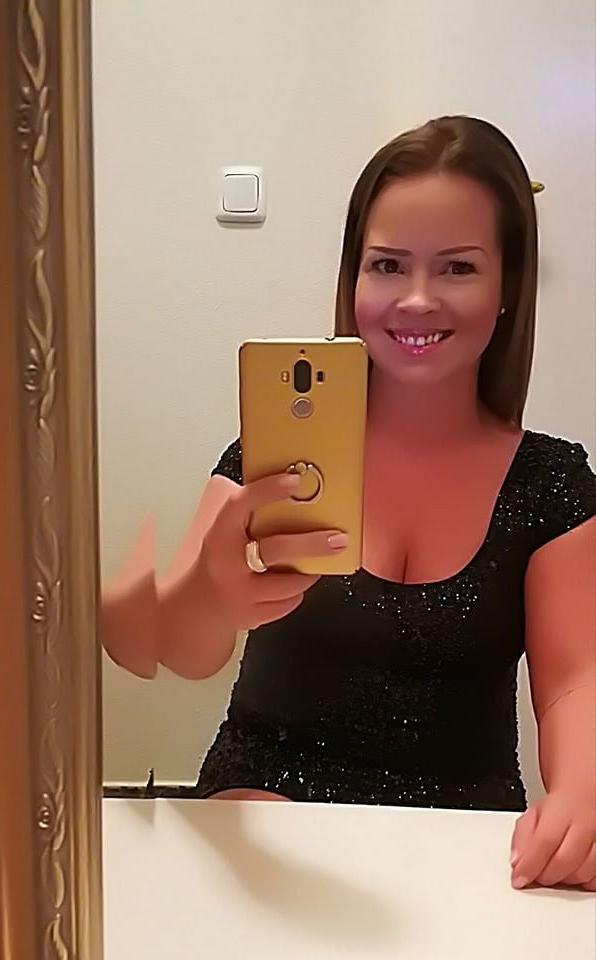 25P girlfriend she is horny for old men ....