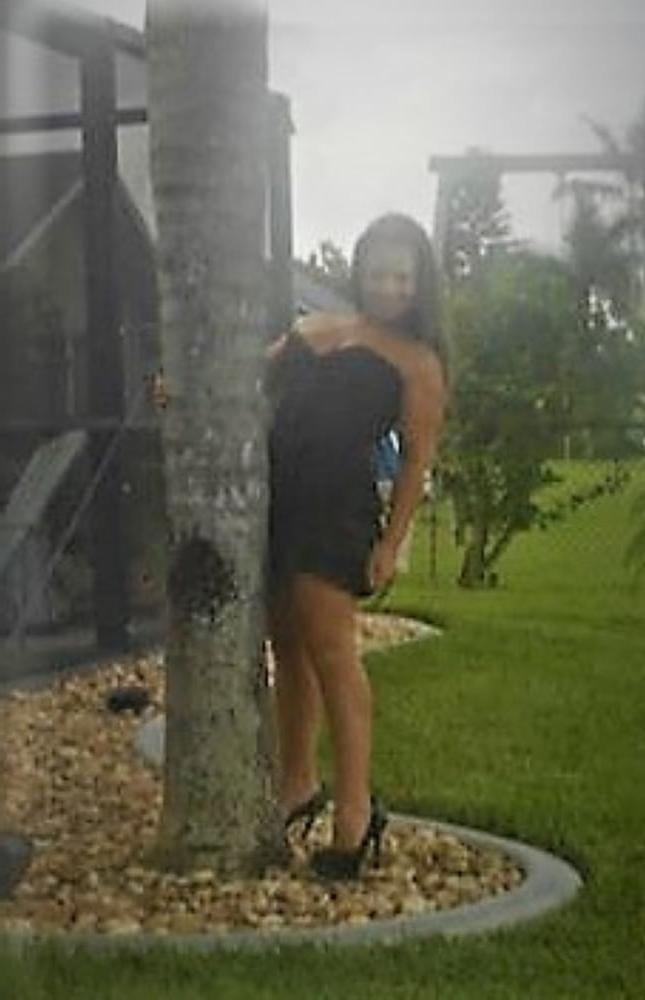 25P girlfriend she is horny for old men ....