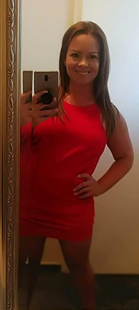25P girlfriend she is horny for old men ....