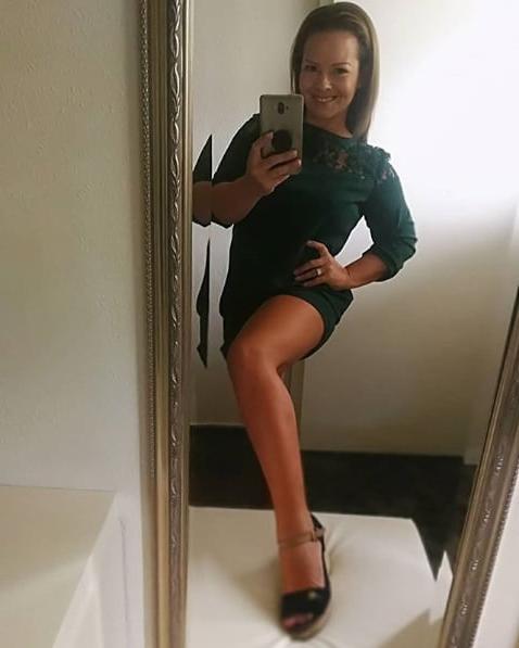 25P girlfriend she is horny for old men ....