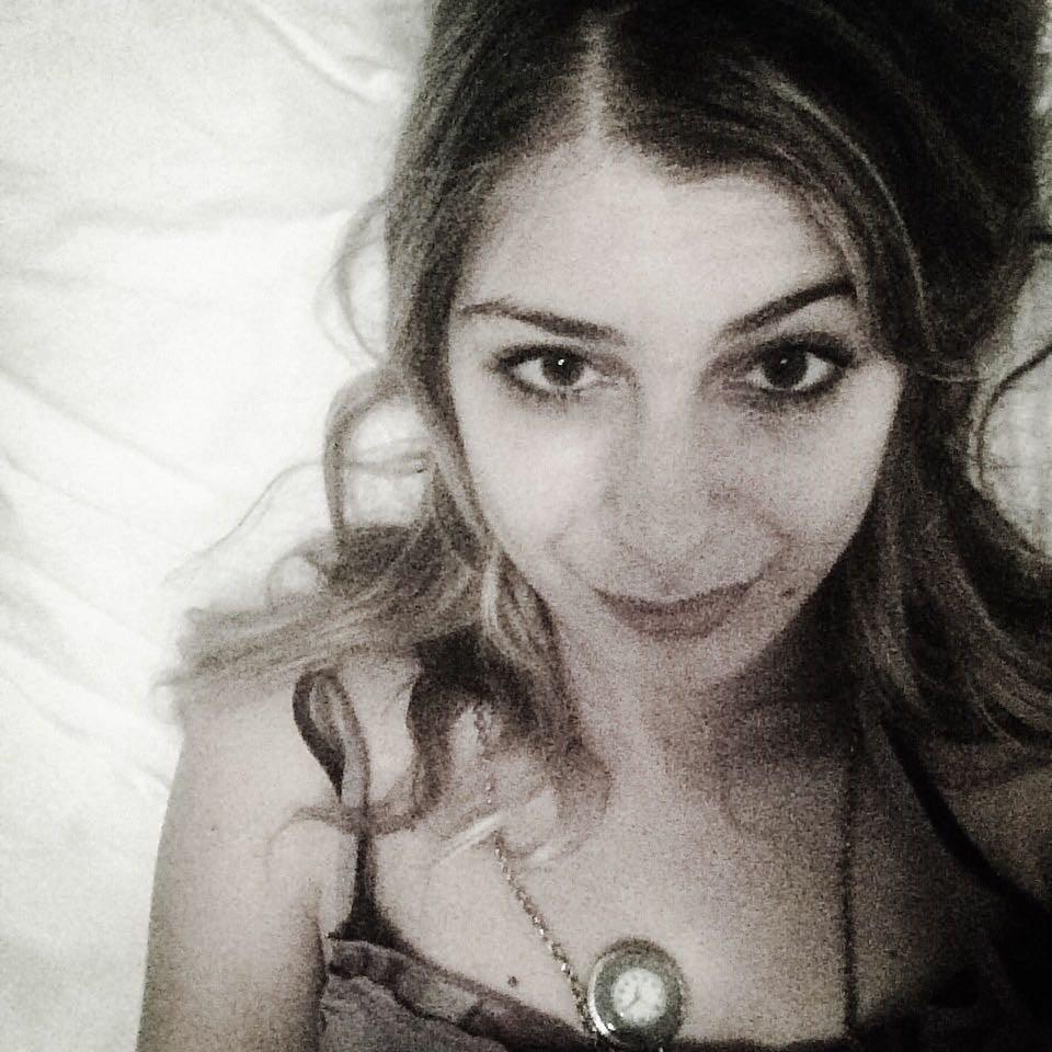 25P Amateur girls social media wankbait