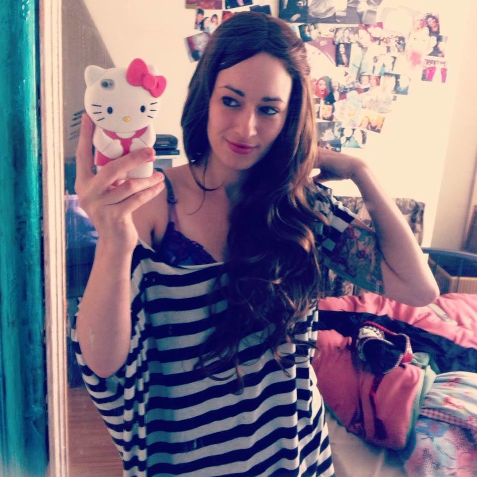 25P Amateur girls social media wankbait