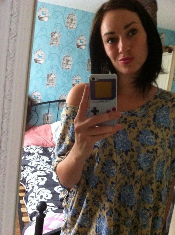 25P Amateur girls social media wankbait