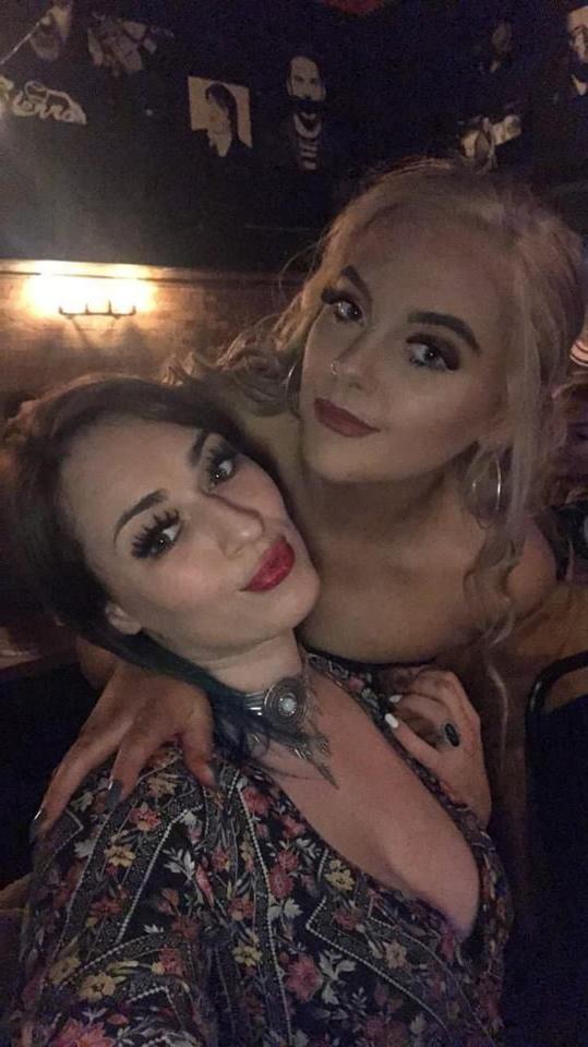 25P Amateur girls social media wankbait