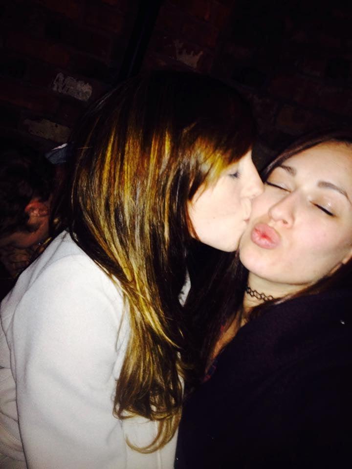 25P Amateur girls social media wankbait