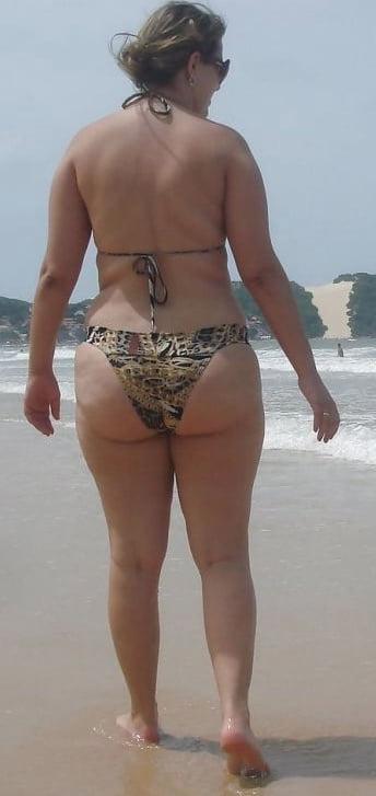 25P Big Bottom Girls
