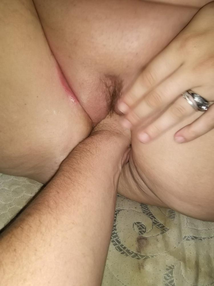 11P Gaping pussy