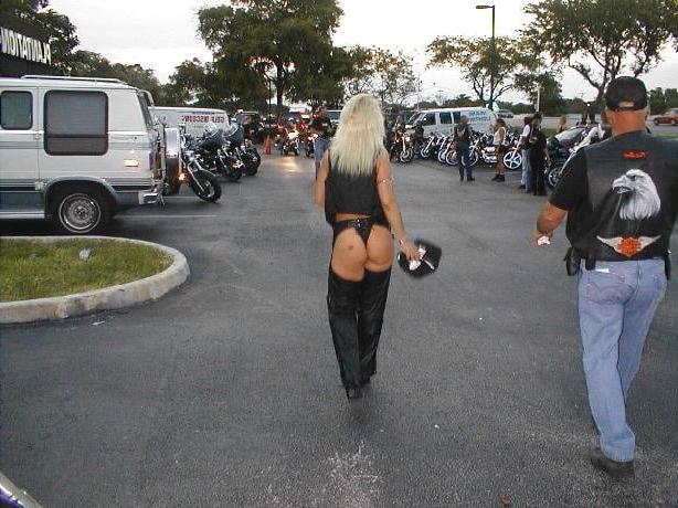 25P MILF bikers