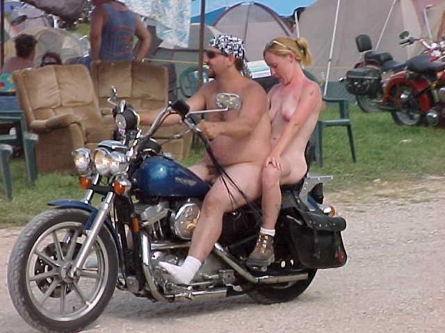 25P MILF bikers
