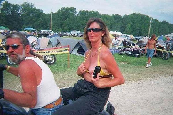 25P MILF bikers