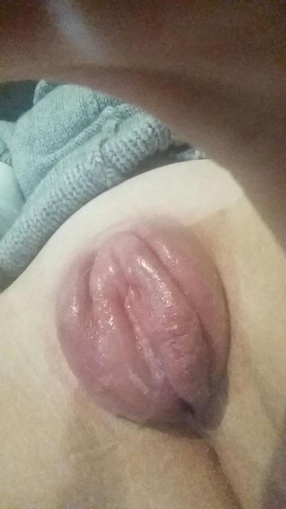 10P Kara slut - cunt pumping