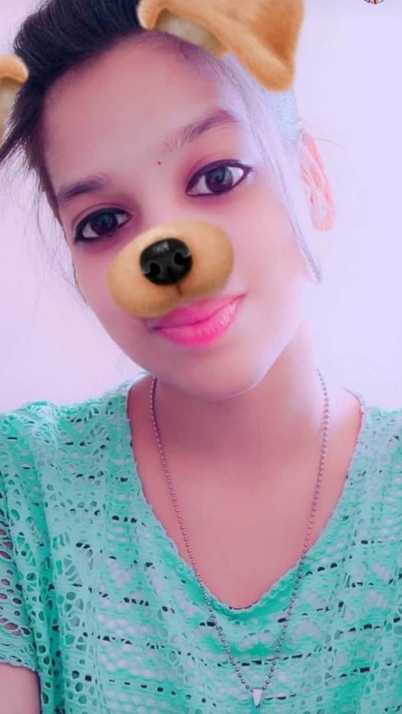 8P Hot Girlfriend