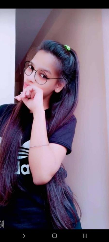 8P Hot Girlfriend