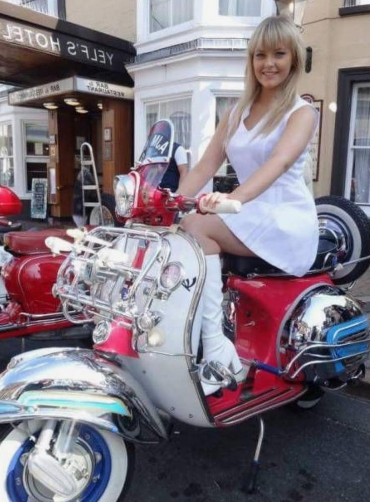 24P Lovely girls on bikes gallery 3