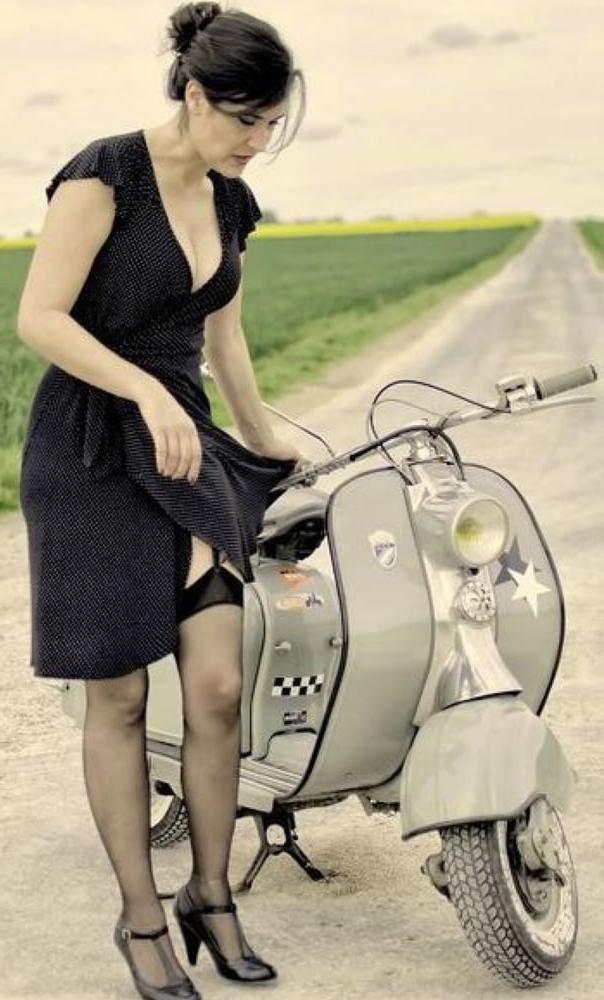 24P Lovely girls on bikes gallery 3