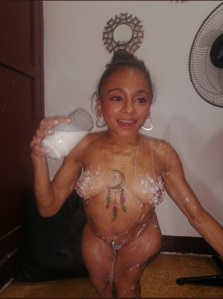 23P Latina midget