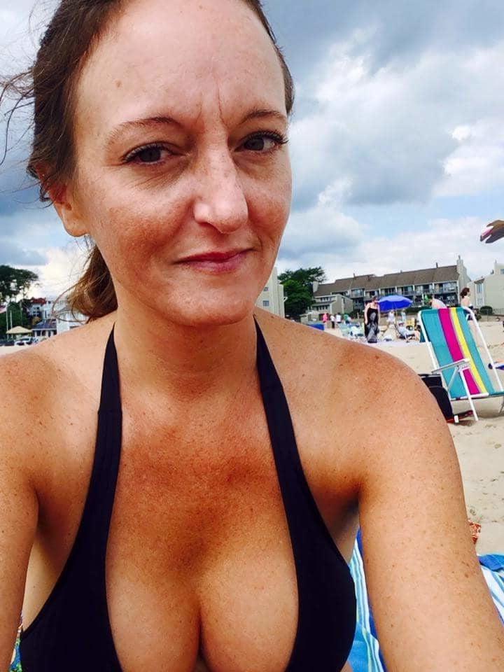 25P Wanking bikini milfs mix
