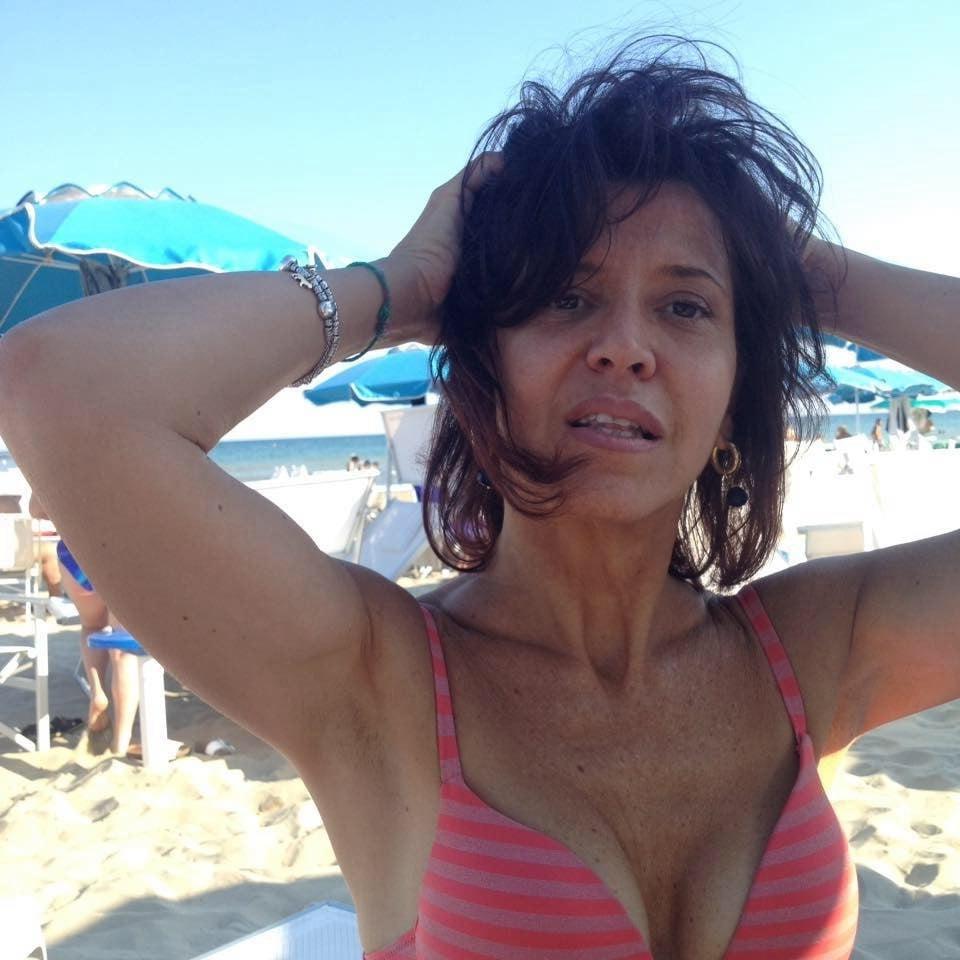 25P Wanking bikini milfs mix