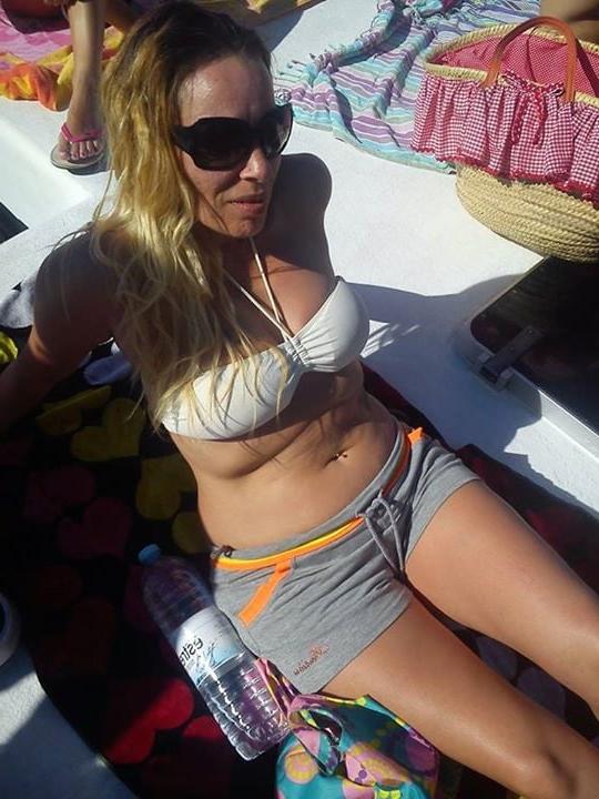 25P Wanking bikini milfs mix