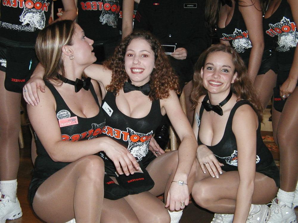 25P The Girls From Hooters Wear Pantyhose