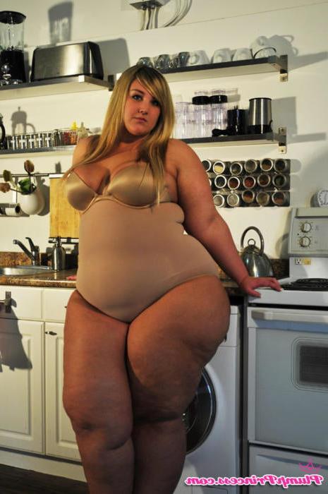 25P ssbbw panties an bra need i say more?