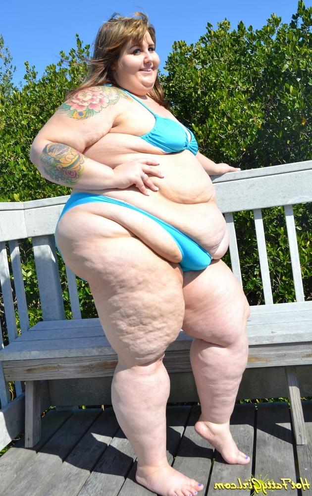 25P ssbbw panties an bra need i say more?