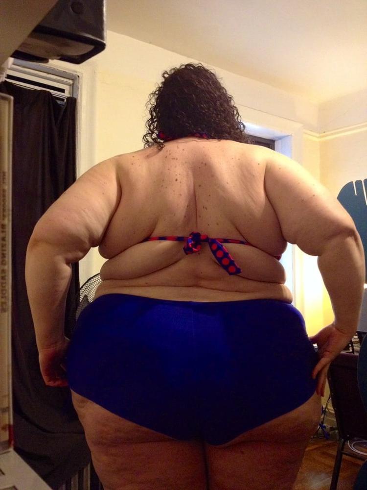 25P ssbbw panties an bra need i say more?