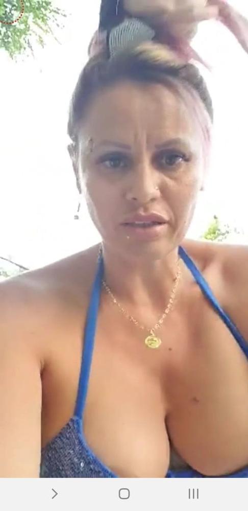 25P Bust bra live facebook romanian