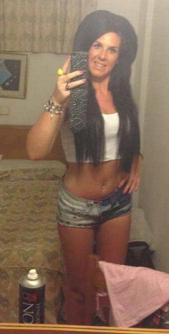 18P Hot girls form Falkirk, Larbert area 2