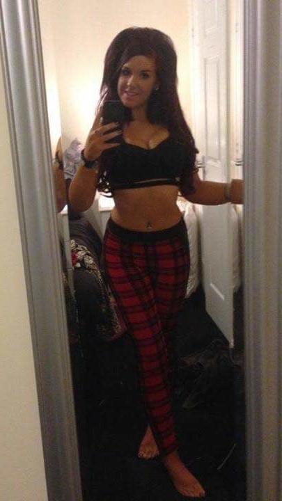 18P Hot girls form Falkirk, Larbert area 2