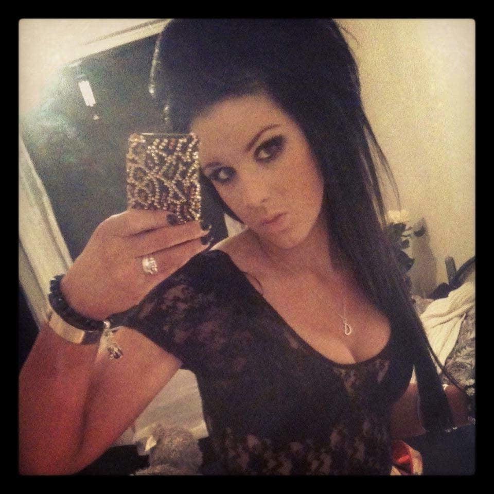 18P Hot girls form Falkirk, Larbert area 2