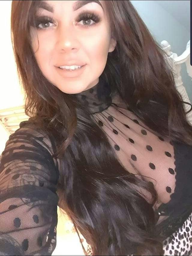 22P Hot girls form Falkirk, Larbert area