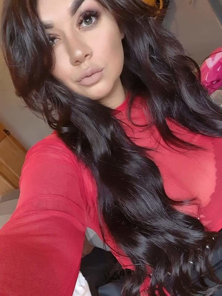 22P Hot girls form Falkirk, Larbert area
