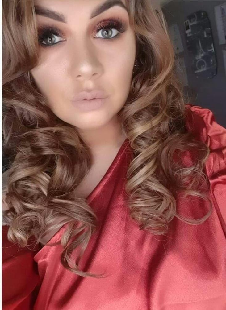 22P Hot girls form Falkirk, Larbert area
