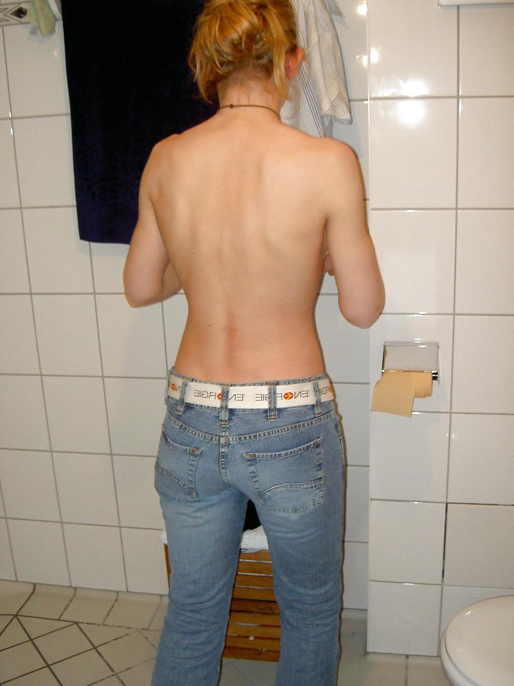 25P HORNY BLONDE SLUT