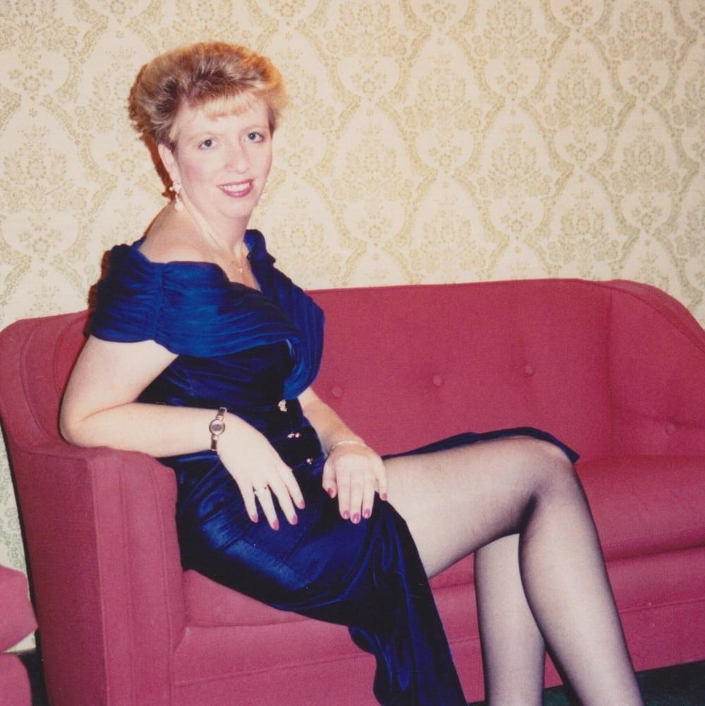 25P Sexy MILFs and GILFs Wearing Tights 24