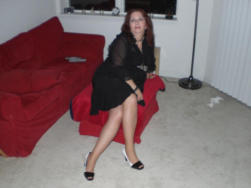25P Sexy MILFs and GILFs Wearing Tights 24