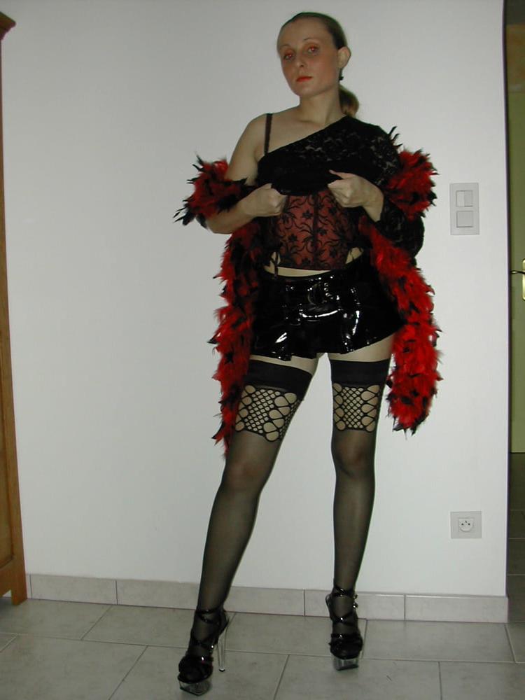 22P ponytailed leather and latex girls 33