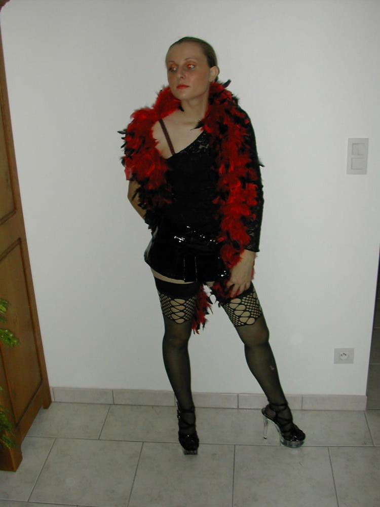 22P ponytailed leather and latex girls 33