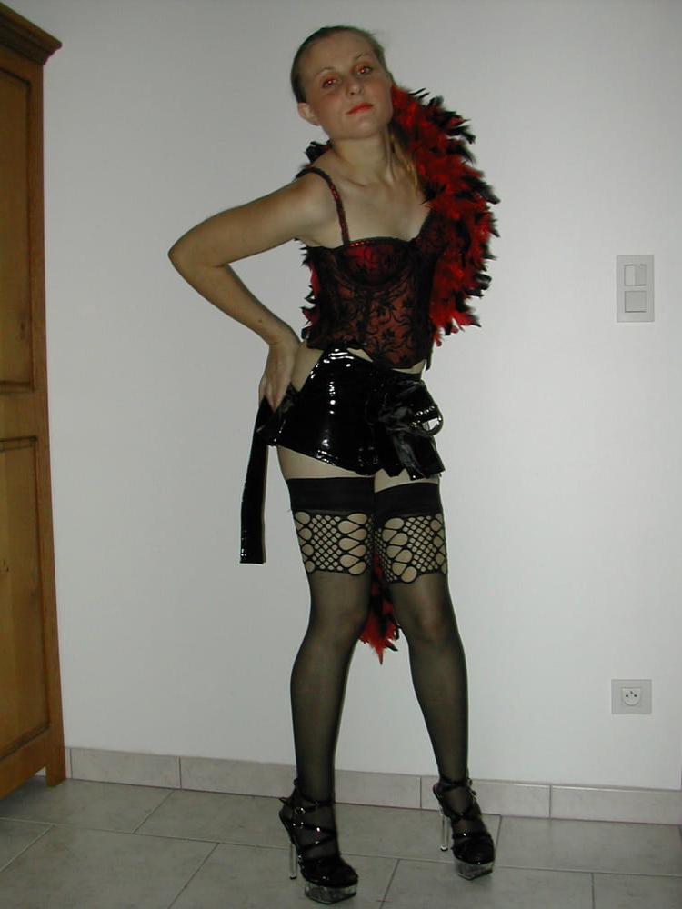 22P ponytailed leather and latex girls 33