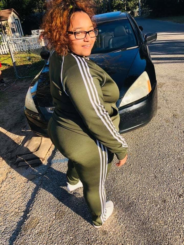 25P Thick ass cousin