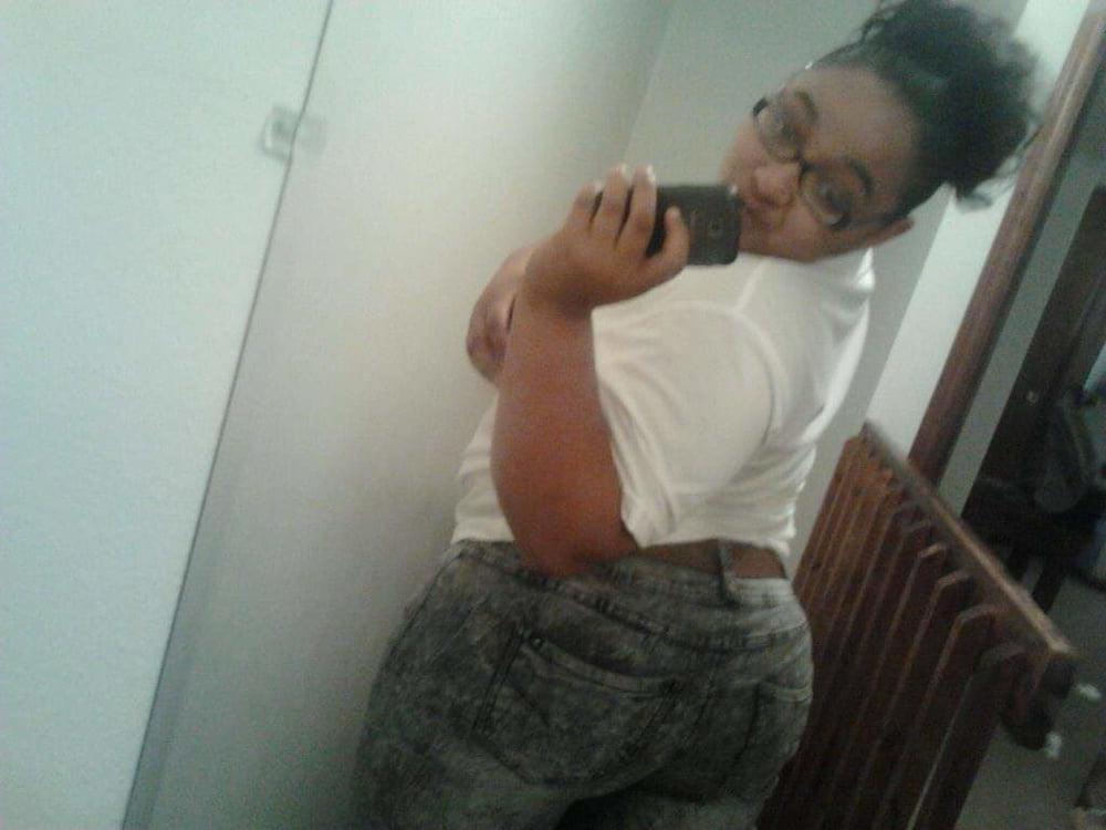 25P Thick ass cousin