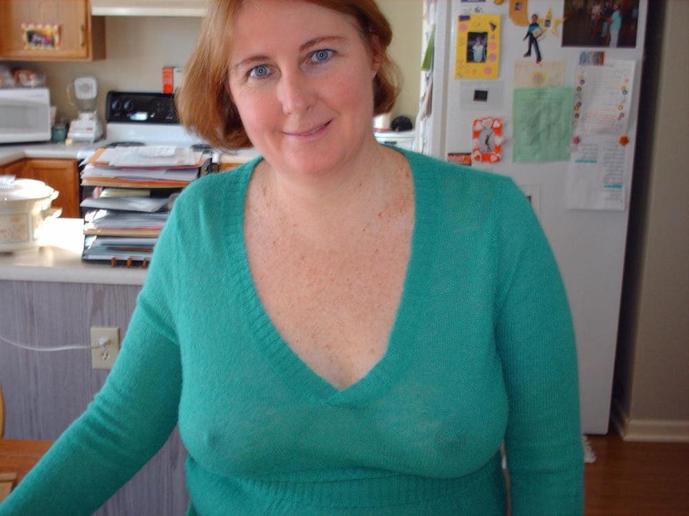 25P No bra allowed